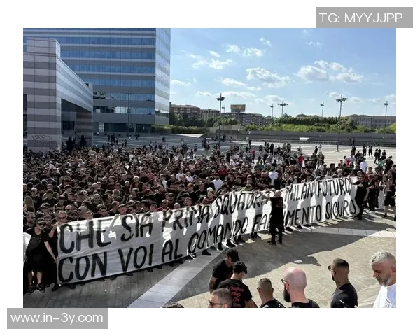 巴黎赛前提醒球迷注意言行侮辱性口号或导致球队直接判负