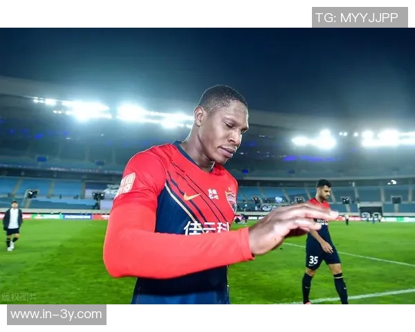 深圳外援史密斯半场表现抢眼四记三分助球队争胜